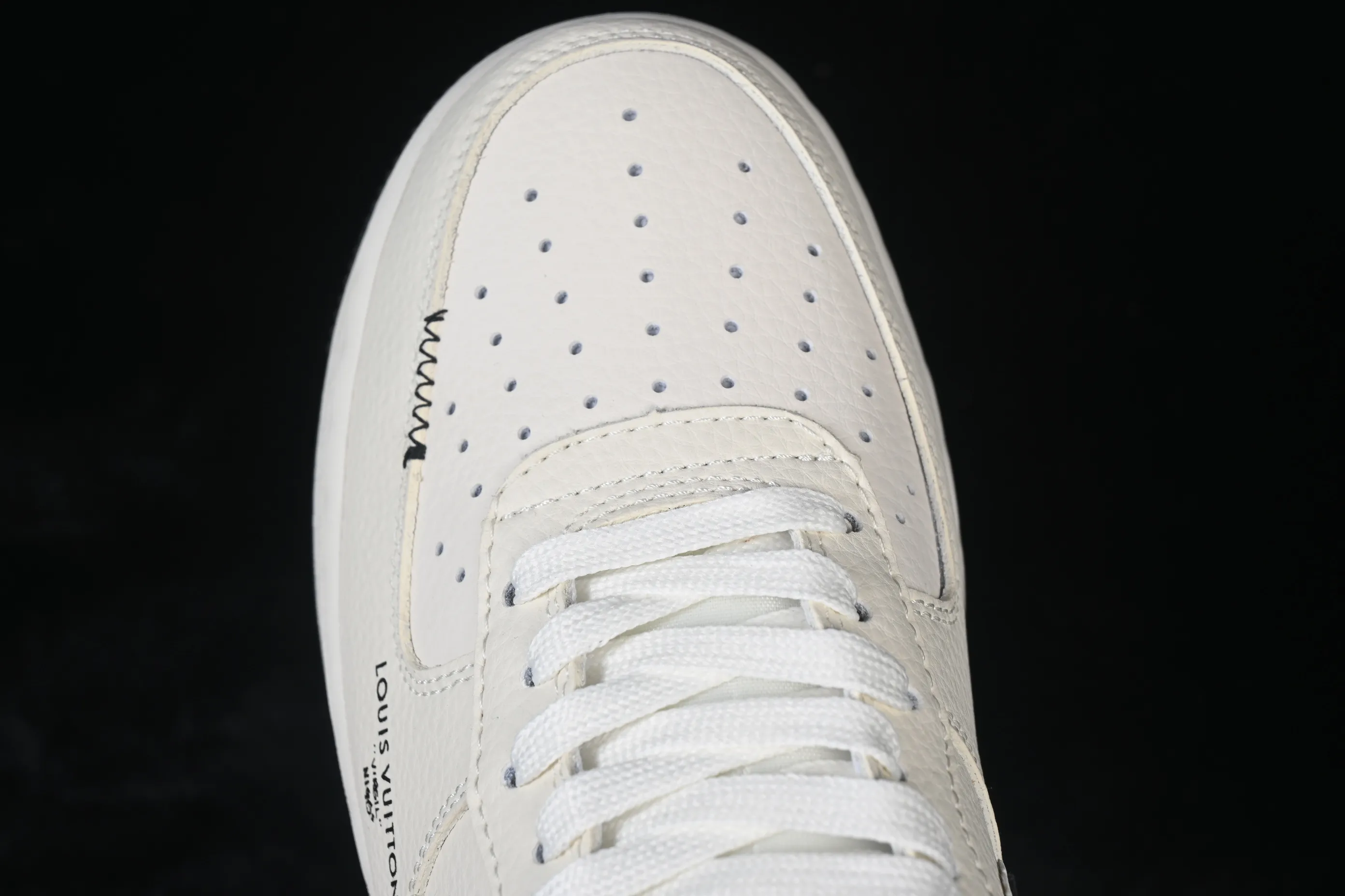 All Categories Nk Air Force 1 Air Force Series Nk Air Force 1 Low Air Force Low Nike Air Force 1'07 Low Co-branded Beige and Black Hook Air Force 1 Low-top Casual Shoes LD1999-001